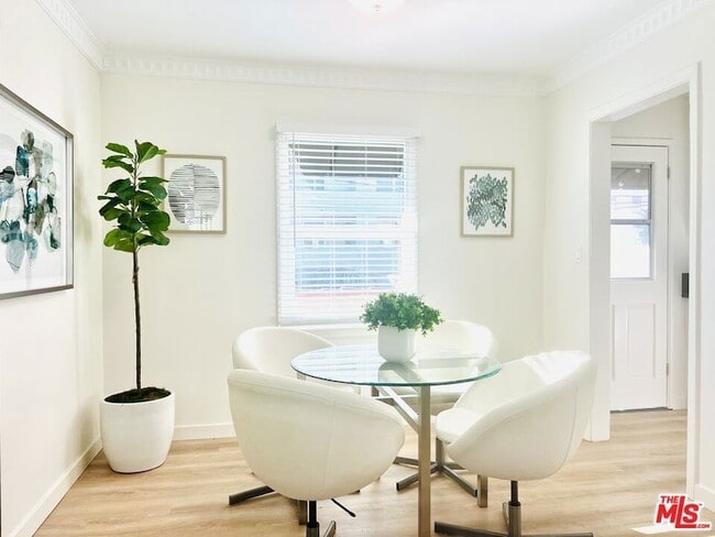 Building Photo - 1843 Normandie Ave