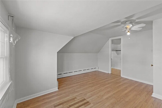 Building Photo - 207 Giffin Ave
