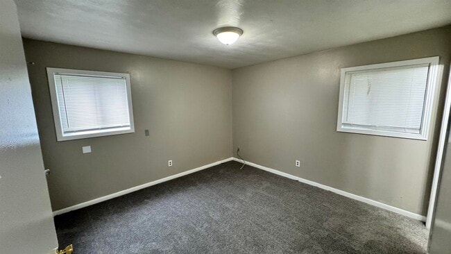 Building Photo - 4748 Scottsdale Ave