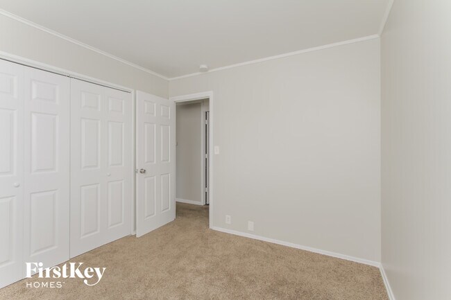 Building Photo - 21 Thrush St