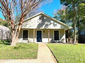 Building Photo - Move In Ready 3br/1Ba