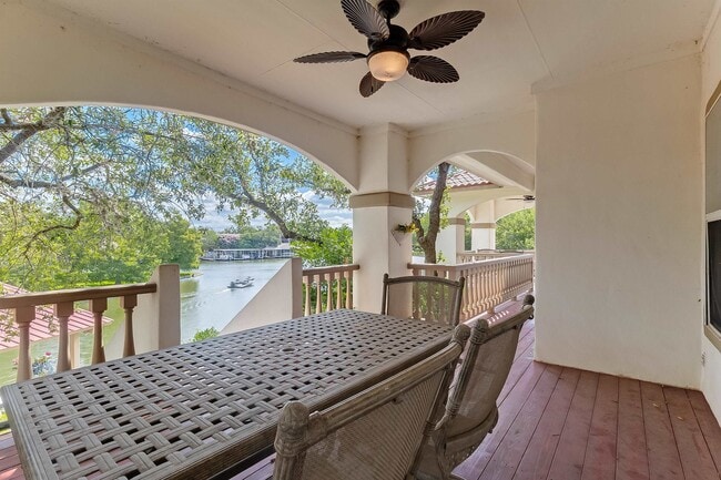 Building Photo - 327 Elm Lodge Dr