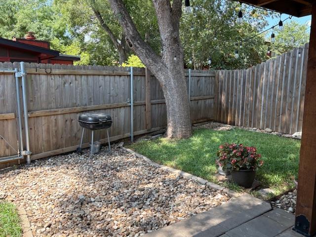 Building Photo - 4711 Yucca Hill Dr