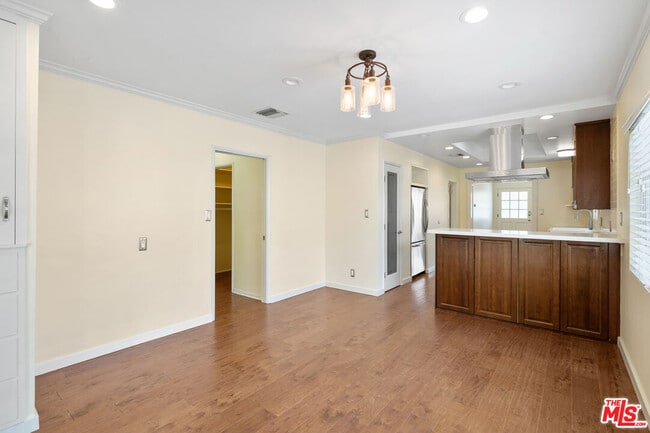 Building Photo - 3141 Fairmount Ave