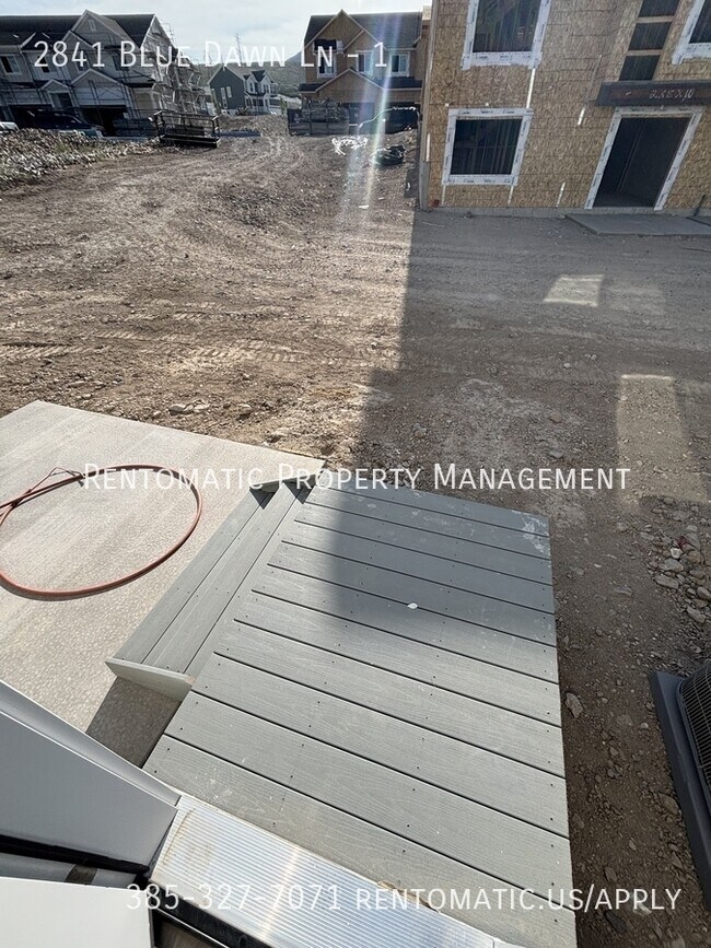 Building Photo - 2841 Blue Dawn Ln