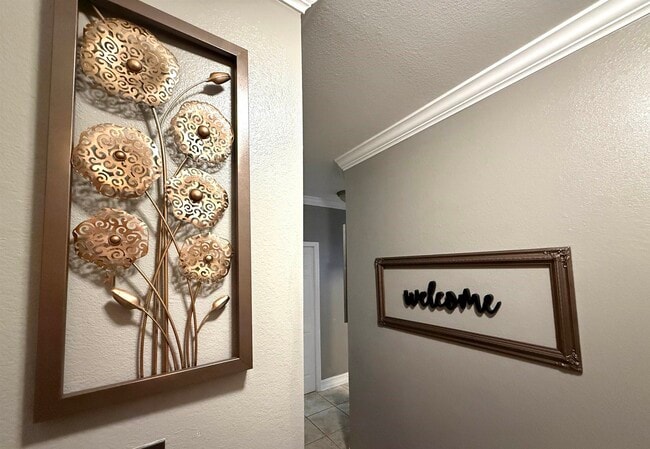 Building Photo - 1508 Crescent Hills Dr