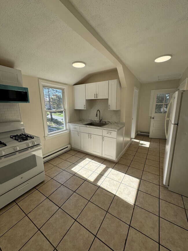 Building Photo - 3 Fedorko Ln