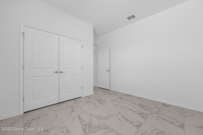 Building Photo - 6266 Moonrise Dr