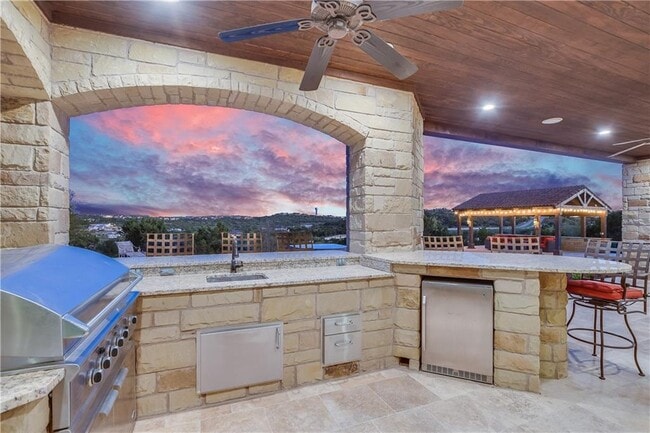 Building Photo - 4212 Serene Hills Dr