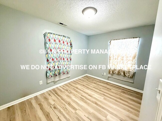 Building Photo - 4909 Woodend Ave