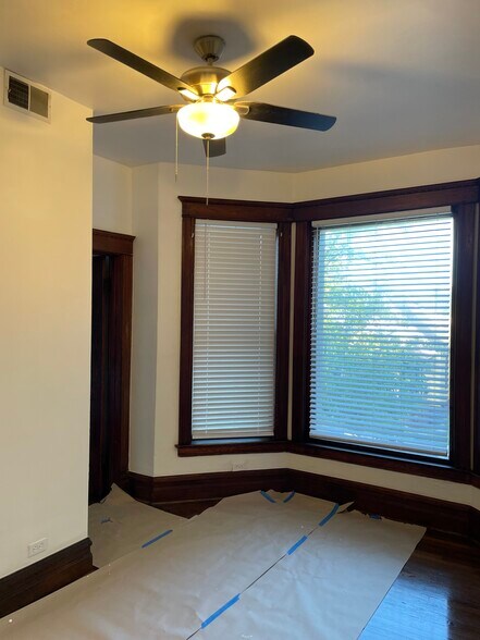 Building Photo - 7114 S Drexel Ave