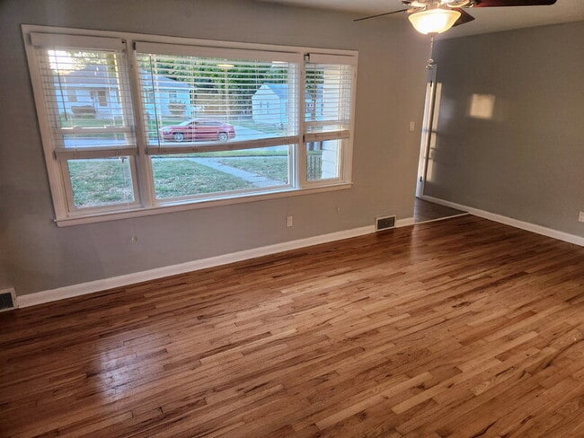 Building Photo - 4001 36th Pl