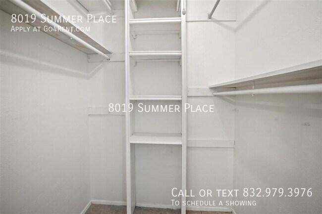 Building Photo - 8019 Summer Pl Dr