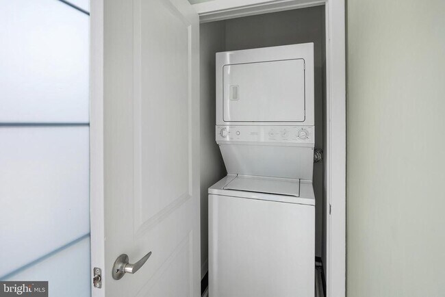 Building Photo - 2125 14th St NW