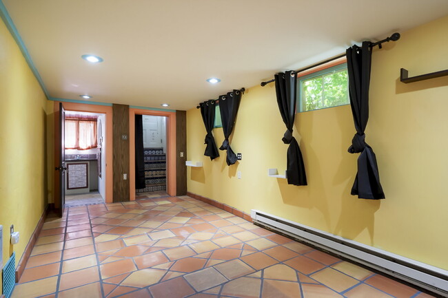 Building Photo - Live in Baker! Historic 2BD Home with Garage, Yard & Simplified Utilities