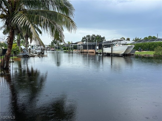 Building Photo - 6128 Cocos Dr