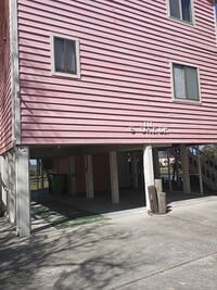 Building Photo - 111 S Oak Ct