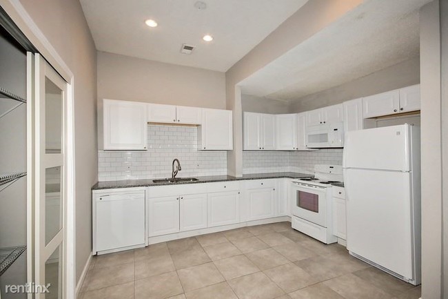 Building Photo - 2 br, 1 bath House - 1818 LAKEWOOD Avenue