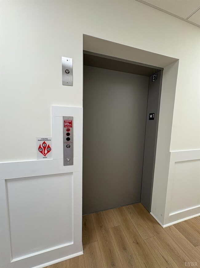 Building Photo - 420 Capstone Dr