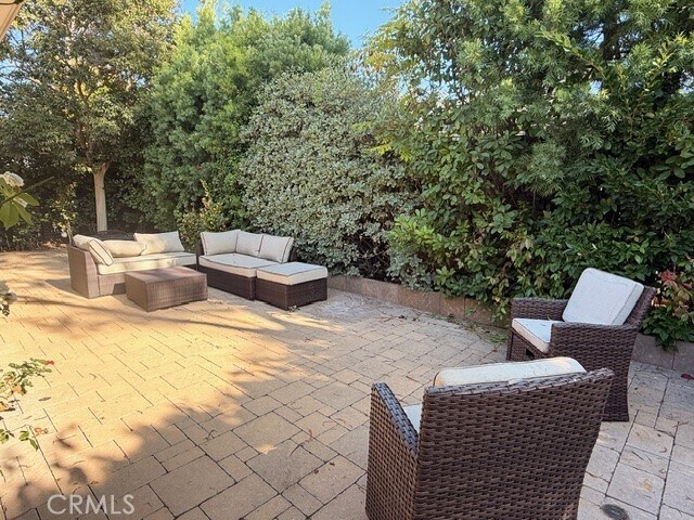 Building Photo - 16 Caraway