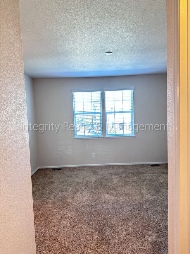 Building Photo - 3762 Cadence Dr