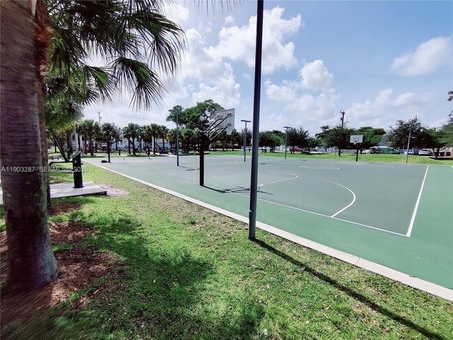 Building Photo - 805 NW 3rd Terrace