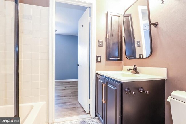 Building Photo - 94 Teal Ct