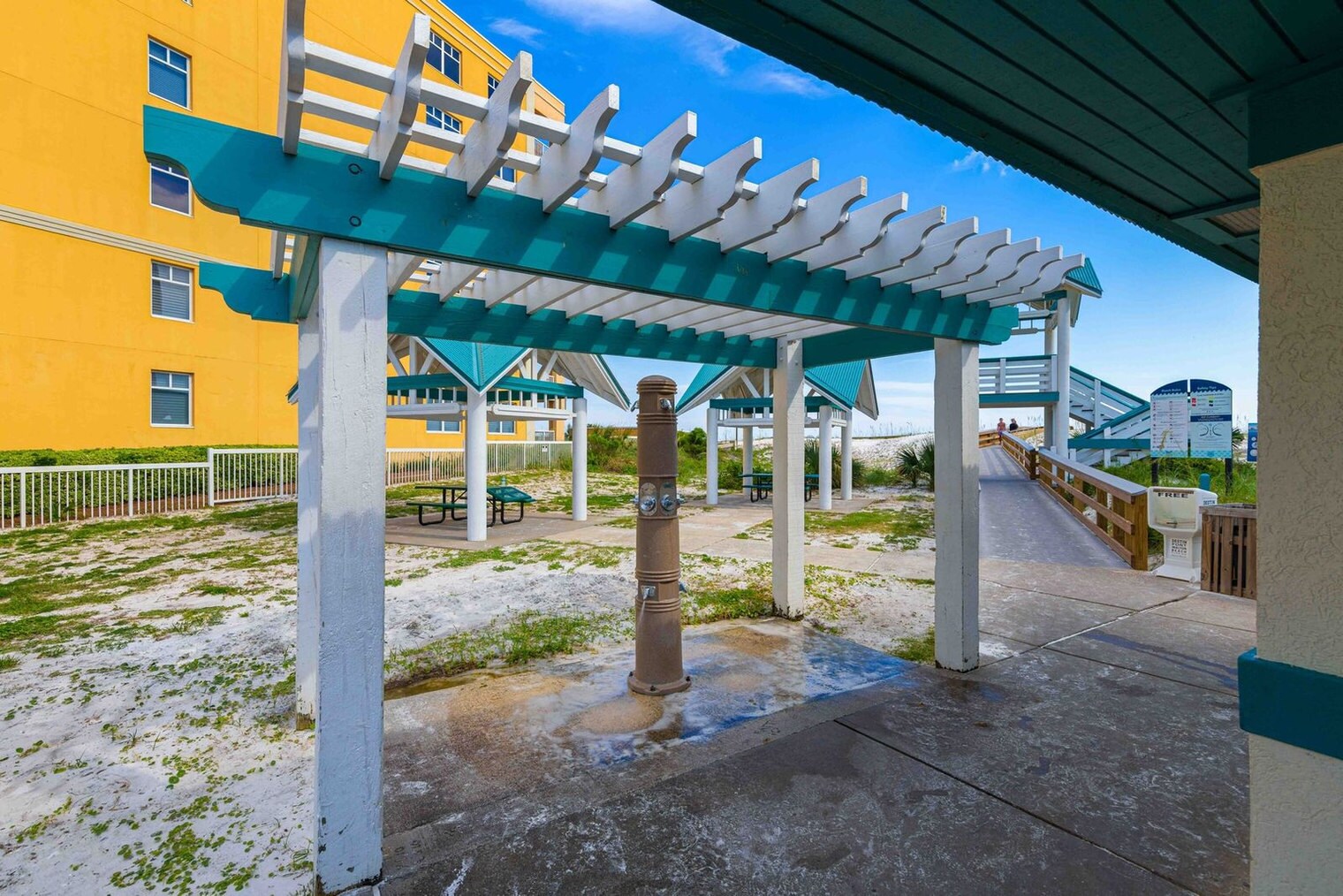 Building Photo - 334 Bluefish Dr