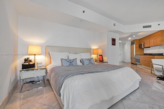 Primary Photo - 475 Brickell Ave