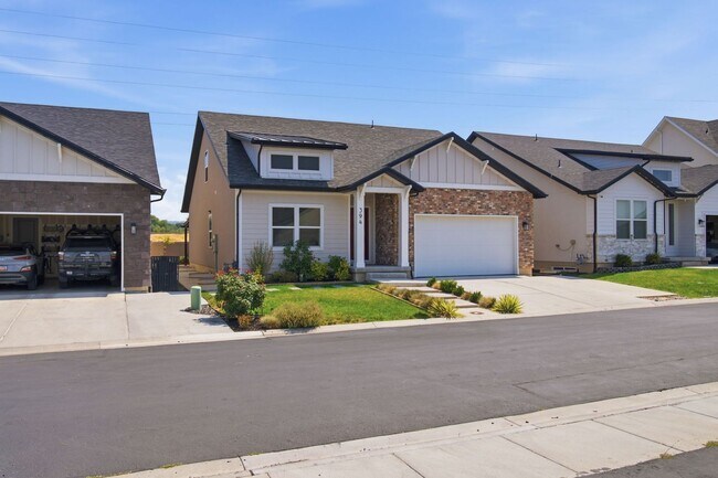 Building Photo - Modern 2022 Kaysville Rambler with 3 Bedrooms