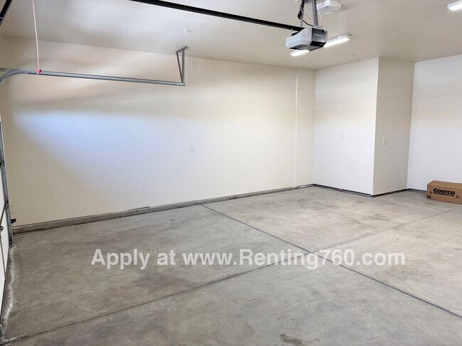 Building Photo - Incredible 4 Bed 3 Bath Home In Sage Estates!!!