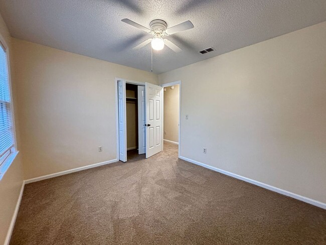 Building Photo - Available now. Freshly renovated! 4/3 Home...