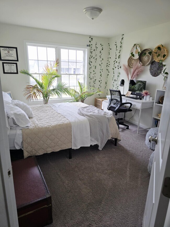 Building Photo - 509 Melrose St