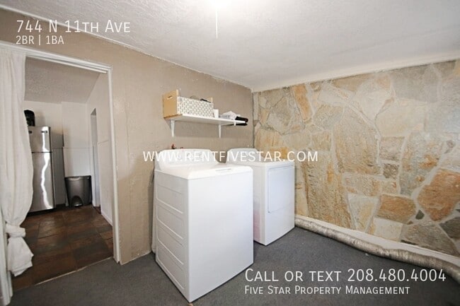 Building Photo - 744 N 11th Ave
