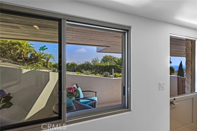 Building Photo - 200 Alta Vista Way