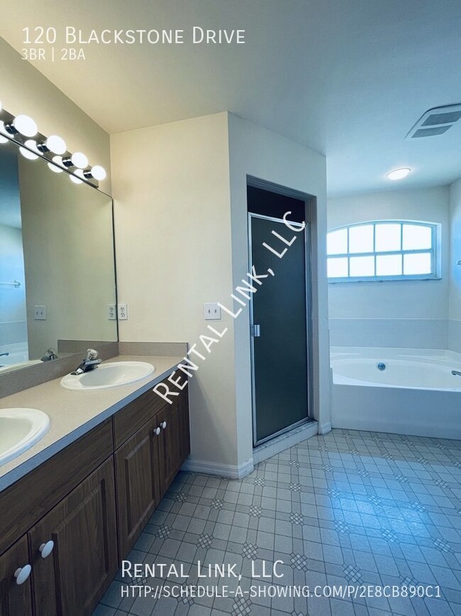 Building Photo - 120 Blackstone Dr