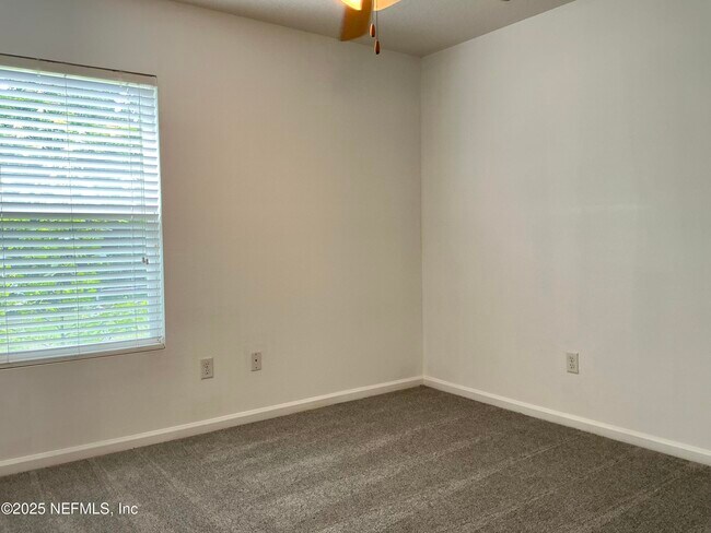 Building Photo - 13684 Chipperfield Ln