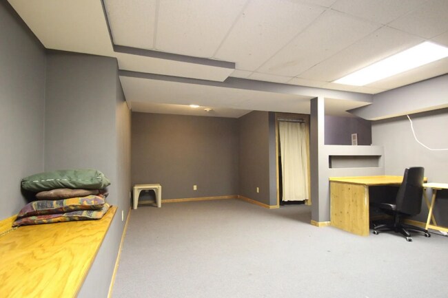 Building Photo - 2721 Westcliffe Dr