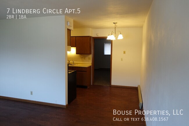 Building Photo - 7 Lindberg Cir