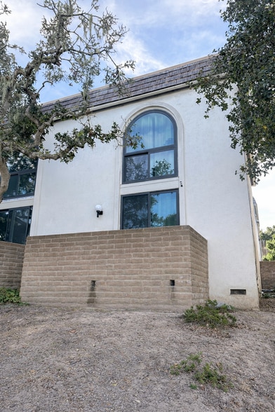 Building Photo - 1120 McClellan Ave