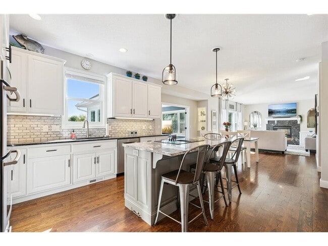 Building Photo - 9520 Scott St