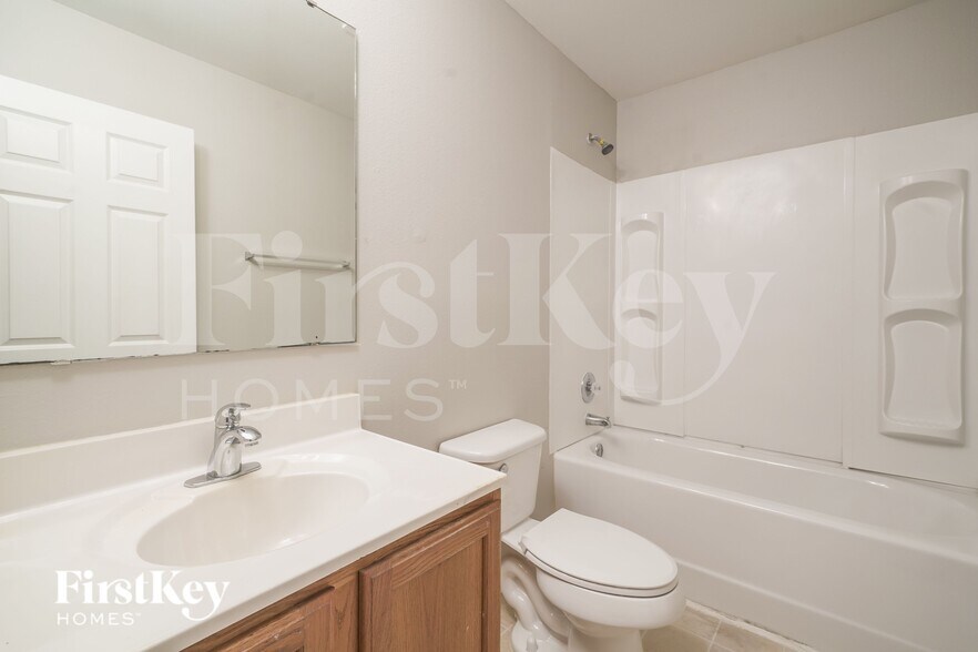 Building Photo - 3638 Queens Cove Blvd