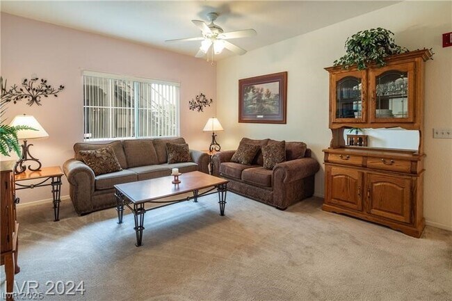 Building Photo - 10245 S Maryland Pkwy