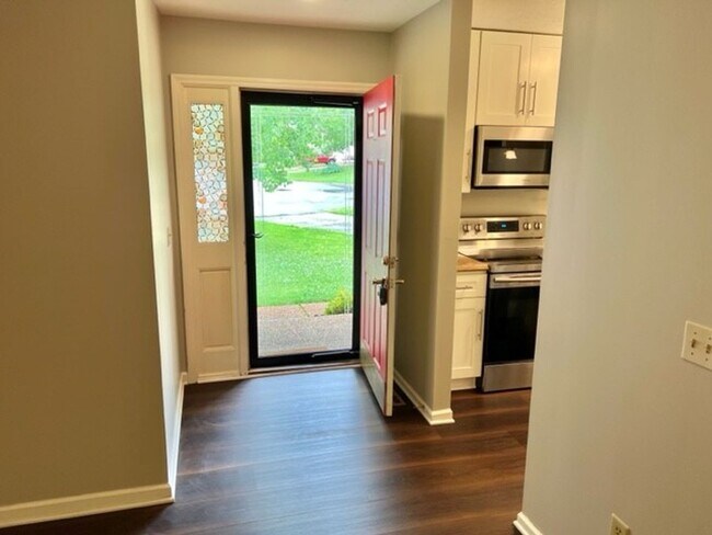 Building Photo - 3 Bedroom, 2 Bathroom w/ Covered Deck on Large Lot