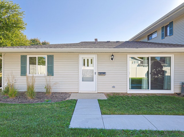 Primary Photo - 1128 Quanset Ct