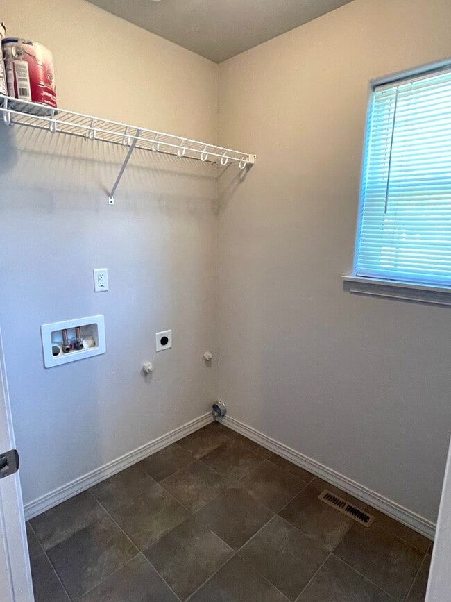 Building Photo - Beautiful Corner Lot Home for Rent in Badg...
