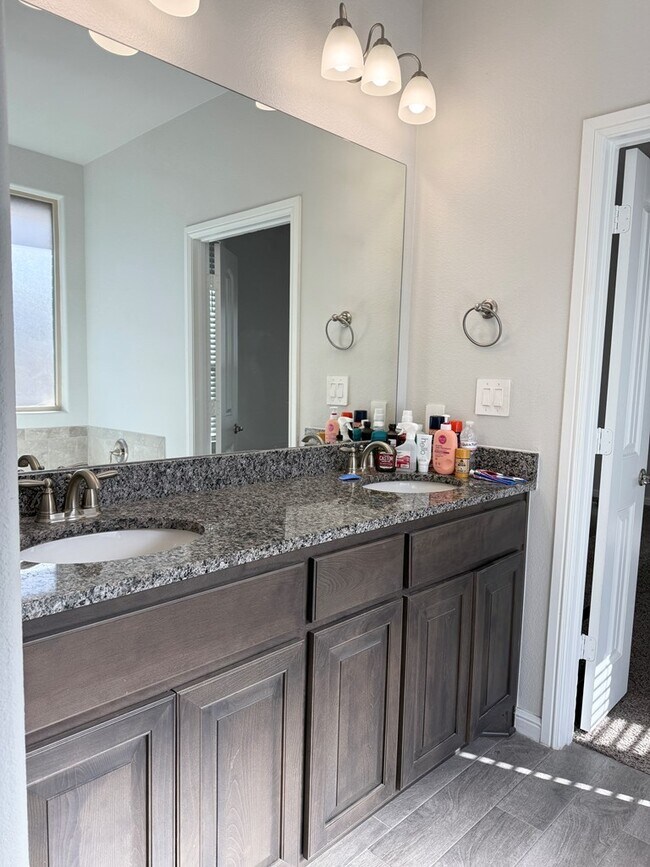 Building Photo - 7104 Thomas Paine Rd