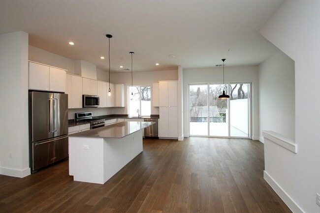 Building Photo - 505 Tillery St