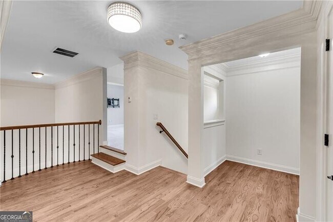 Building Photo - 5861 Yoshino Cherry Ln NE