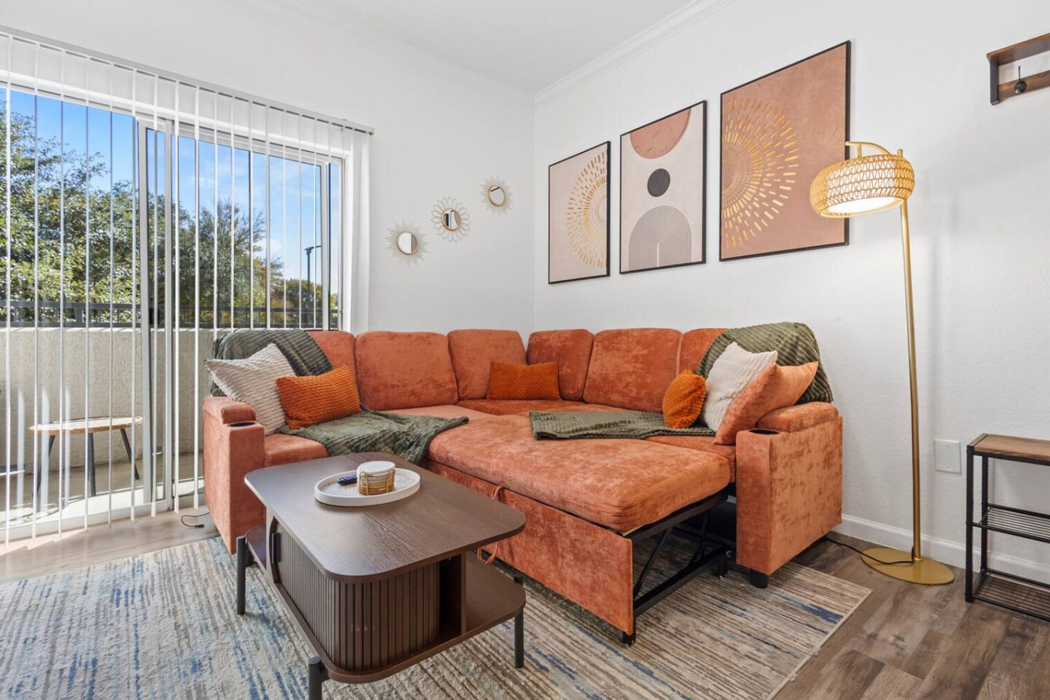 Building Photo - 2929 Kings Rd